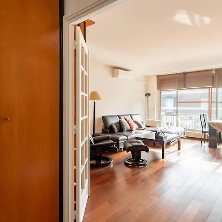 Paul Valery - Spacieux Proche De L'arc De Triomphe Apartment Paris